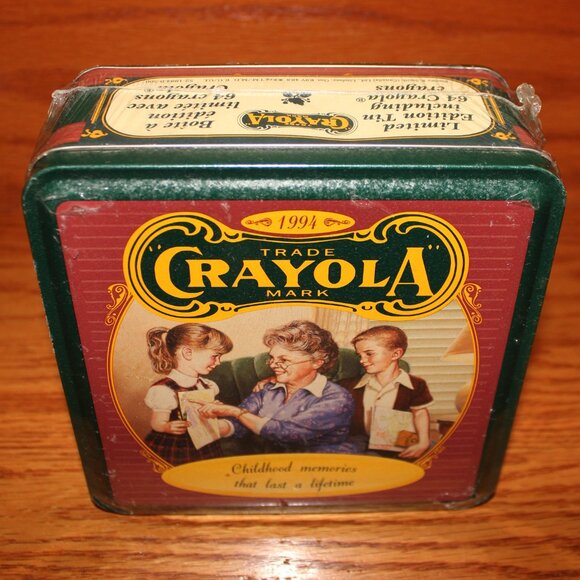 3/$88❤️Limited Edition 1994 CRAYOLA Trademark tin gift box +sharpener +64crayons - Picture 3 of 11